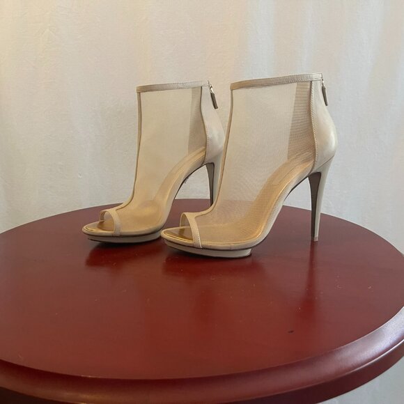 BCBG MAXAZRIA NUDE MESH PEEPTOE ANKLE BOOTIE 9.5 NEW - Picture 2 of 12